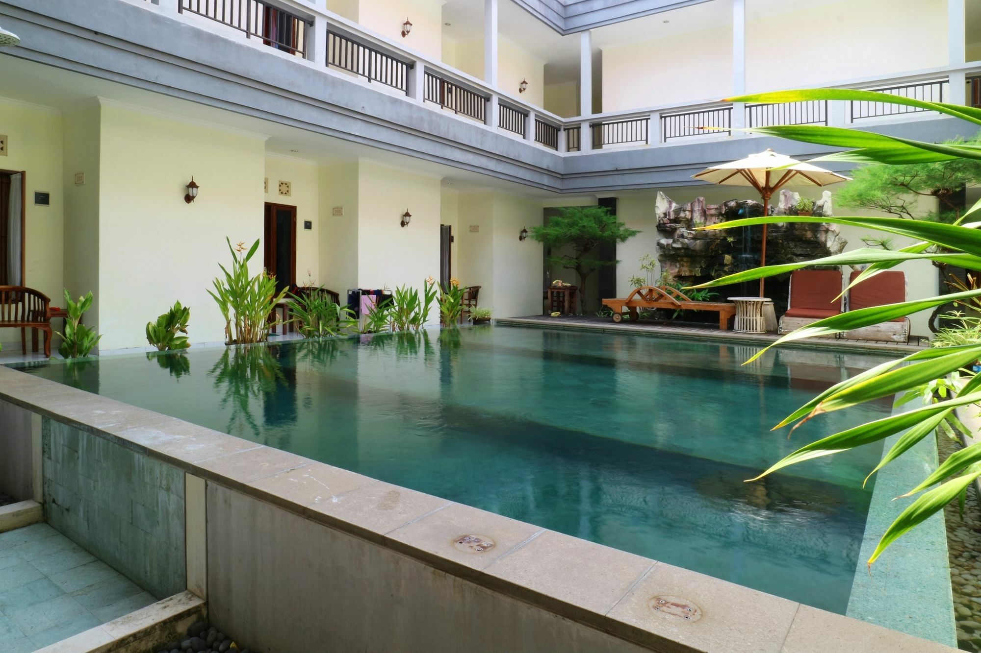 Teges Inn Kuta 꾸따 외부 사진